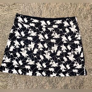 Tranquility by Colorado Clothing Black & White Floral Athletic Skort Large EUC